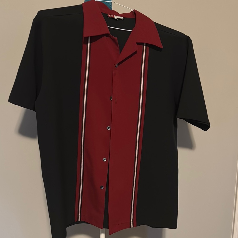 Men's Black and Red Button-Up Shirt